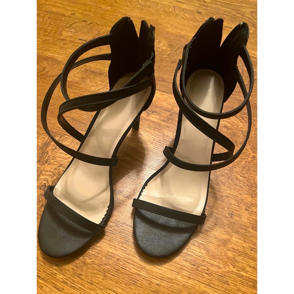 ❤️ Le chateau black heels 8.5 ❤️
